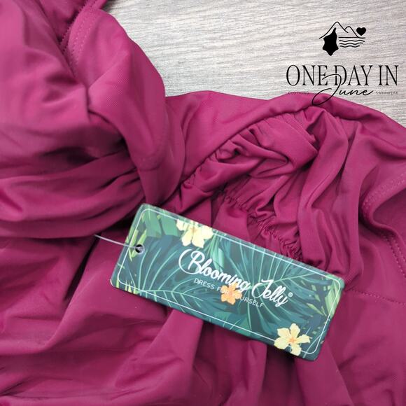 Blooming Jelly Ruched Cutout One Piece Swimsuit Size L - Picture 4 of 7